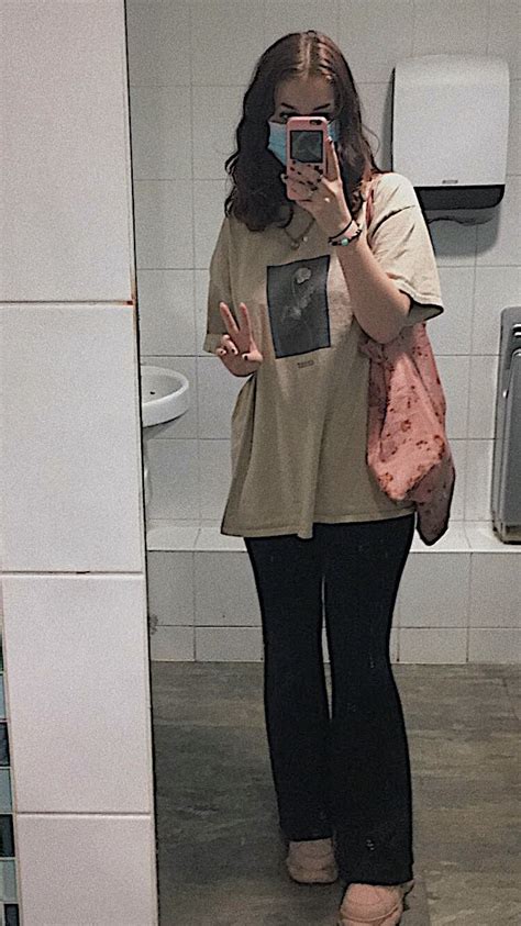 baggy shirt with leggings